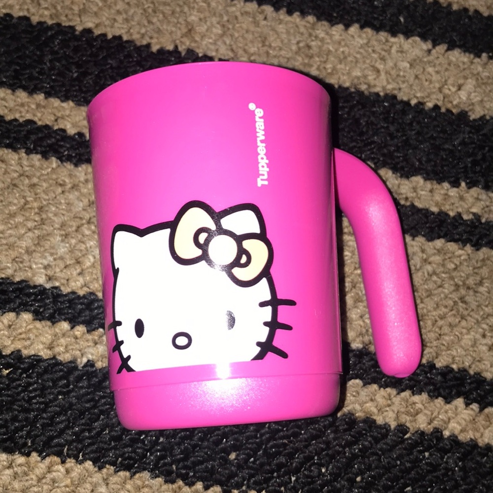 Hello kitty Tupperware ๐ - Picture 2 of 6